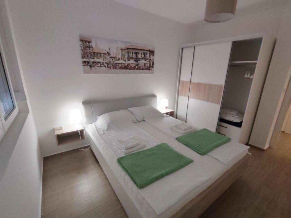 Lovely One Bedroom Apartment Ub Exterior photo