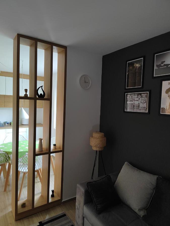 Lovely One Bedroom Apartment Ub Exterior photo